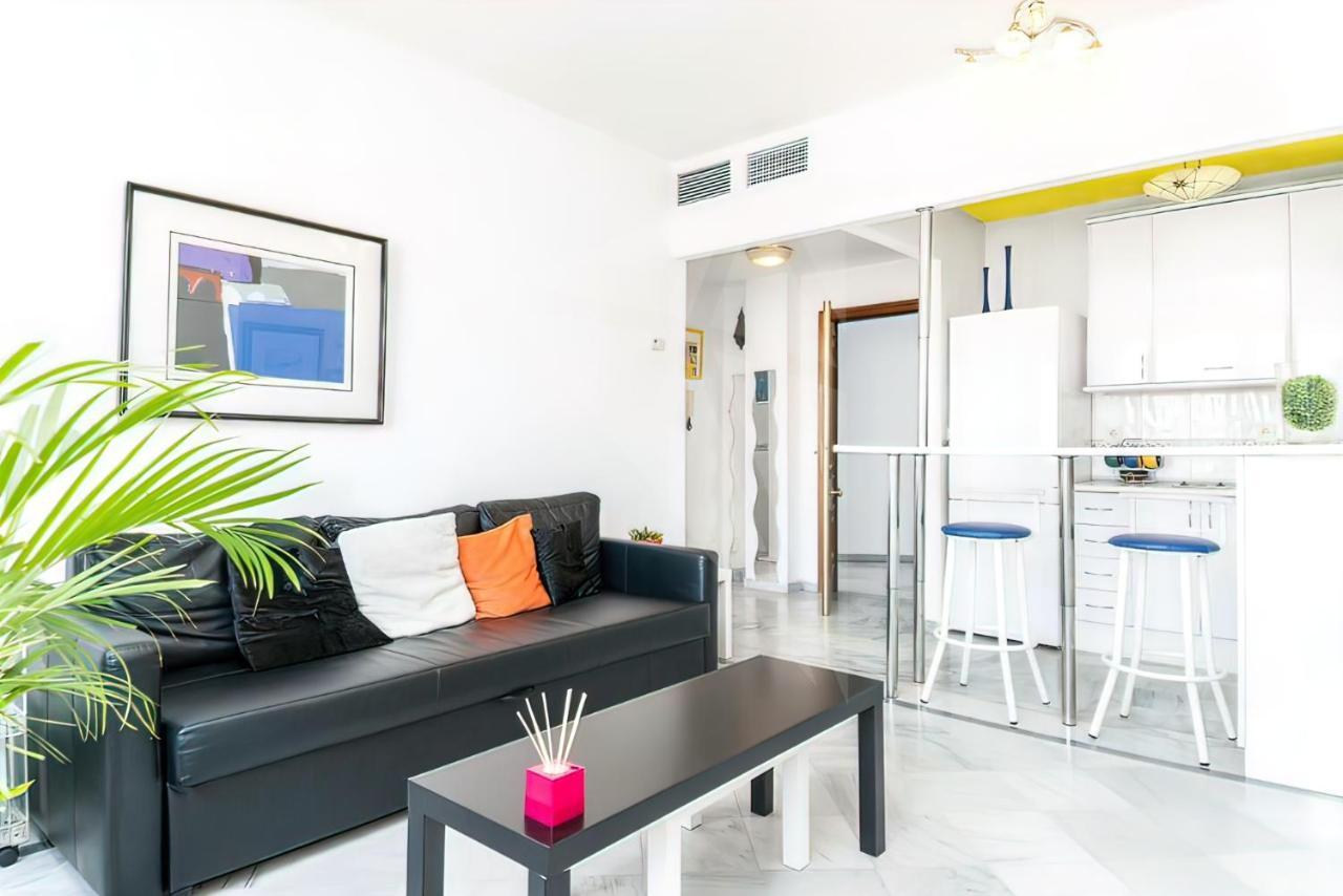 Lovely Suite With River Views And Parking Málaga Kültér fotó