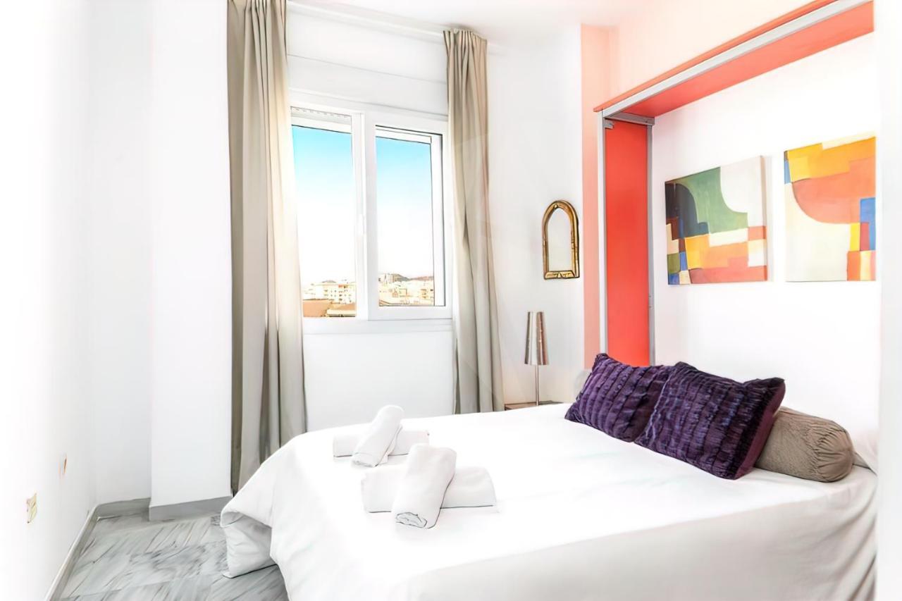 Lovely Suite With River Views And Parking Málaga Kültér fotó